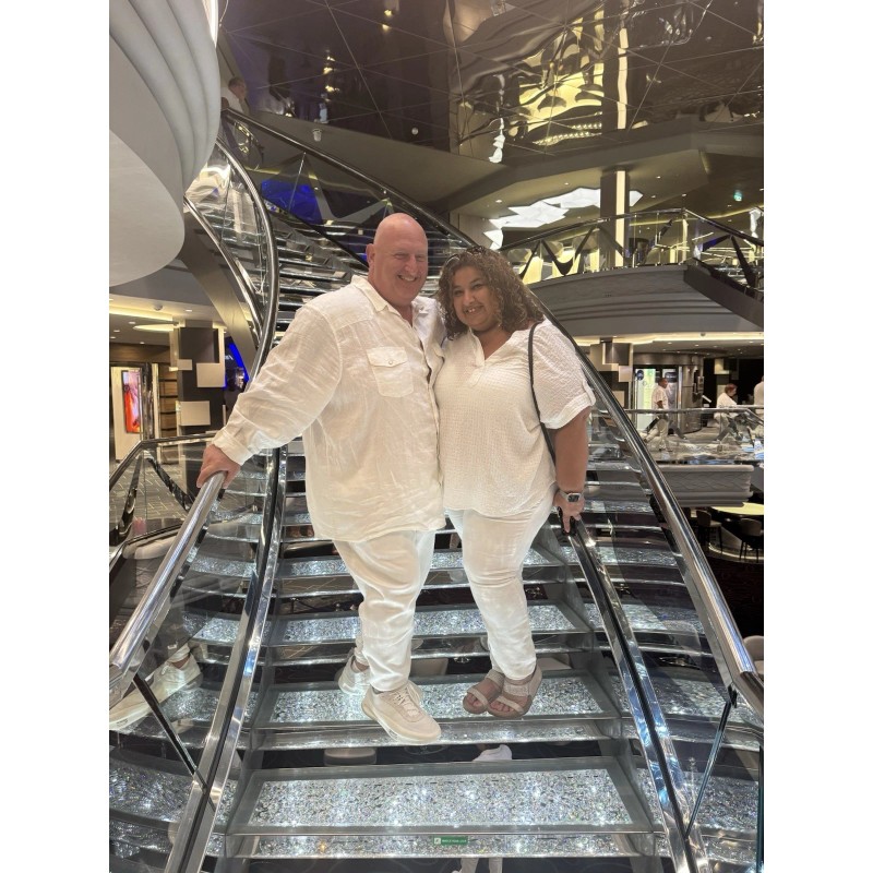 Kellogg's Frosted Flakes Cookies & Creme Milkshake Cereal 12.1 oz