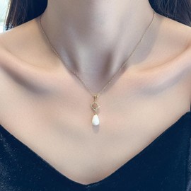 MEILANCEN Clover Pearl Pendant Necklace Cubic Zirconia Beads Necklace for Women 14K Gold Plated Chain Choker Necklace, One size, Stainless Steel, Pearl