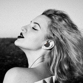 CCZ Melody In-Ear Wired Earphones, In-Ear Wired Earphones, Earphones, Monitor, Melody, 1BA+1DD, Ergonomically Design, Mix-In-Ear, 2-pin Recabled, Earphones, 0.1 inch (3.5 mm) Plug, Compatible with