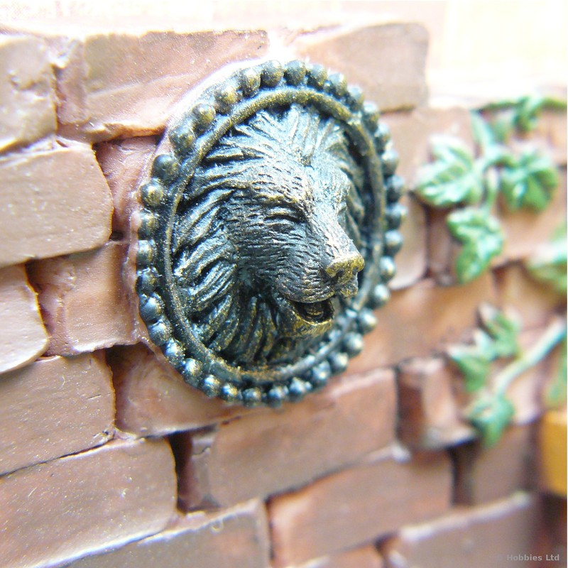Miniature 1/12th Scale Fairy Garden Lion Head Fountain Pond Ornament