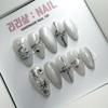 Snowflake Glazed Handmade Nail Tips - Short Almond / 눈꽃
