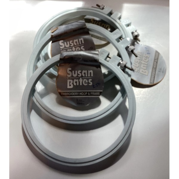 Susan Bates Vintage Susan Bates 14399 Plastic Embroidery Hoop &