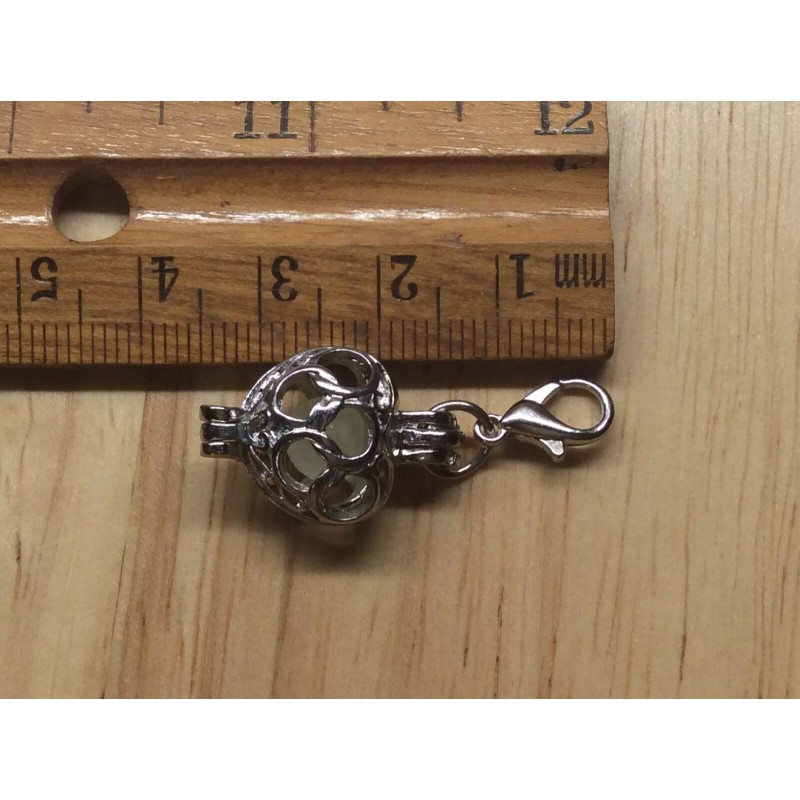 Unbranded 3 pcs Luminous Glowing In The Dark Heart Pendant
