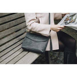 Holzrichter Berlin Shoulder Bag (M) Women's – Premium Leather Handbag Small - Black -