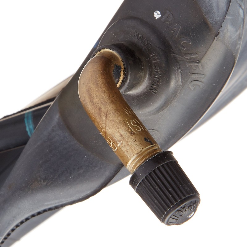 BRIDGESTONE SCSC9004 Motorcycle Tire Tube 80/90 x 3.00-10 Valve Shape:
