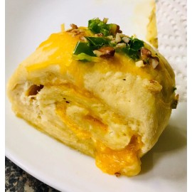 Peanut Bower Bakery Jalapeño Cheddar Rolls