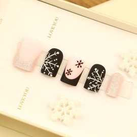 24Pcs Christmas Press on Nails Medium Square Fake Nails with Black French Tip Design Nude False Nails Silver Glitter Full Cover Artificial Glue on Nails Cute Winter Stick on Nails for Women DIY Nails