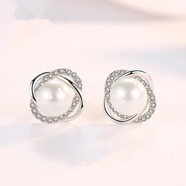 ankbrats 925 Sterling Silver Pearl Earrings, Hypoallergenic Clover Stud Earrings with Cubic Zirconia, Fashionable Elegant Freshwater Pearl Earrings Gift for Women Girls, Silver