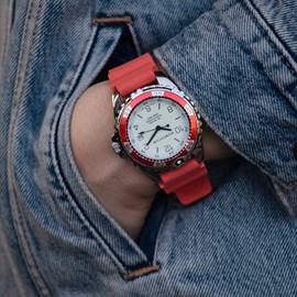 MOMENTUM Unisex M1 Splash Watch | 200m / 660 ft Water Resistant | Rotating Dive Bezel (Sapphire Crystal, Pink | Pink Twist Rubber)