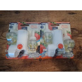 Glade Lot Of 2 Glade Plugins Warmer W/ 2 Refills Berries & Cream Scented Oils NWT