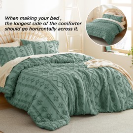 Bedsure Tufted Boho Comforter Set King Size - Green Boho Bed Set, GentleSoft™ 3 Pieces Farmhouse Shabby Chic Embroidery Bedding, Gifts for Woman, Soft Jacquard King Comforter for All Seasons