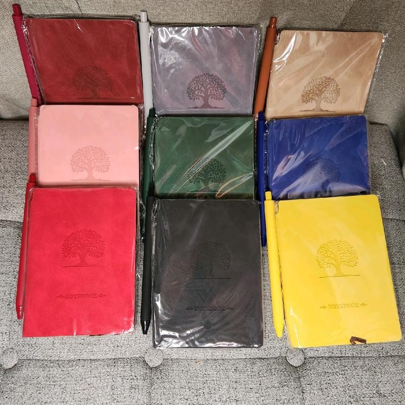 Mystery Bookish Bundle - Quantity: 15