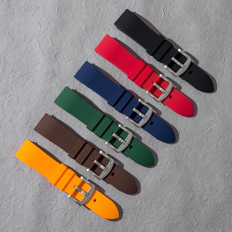 Strapseeker Fort Soft Silicone Rubber Watch Bands- Quick-Release Spring Bars-