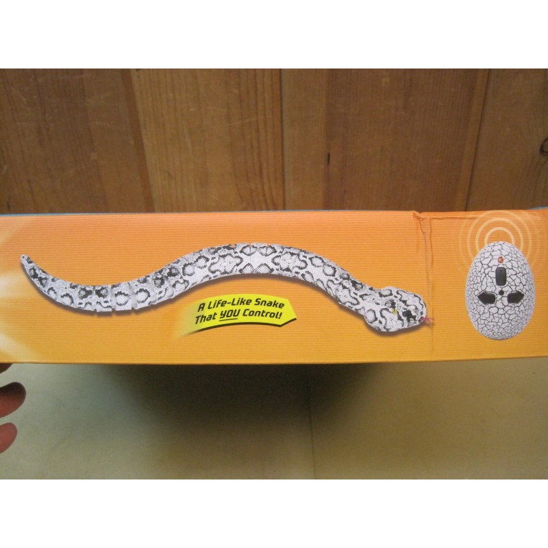 Smart Bots Wireless Remote Control Snake With Interactive Pet Mode