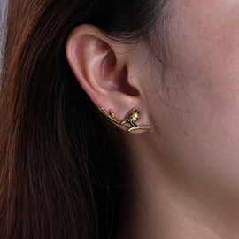 Inateannal Vintage Bird Ear Climber Earrings Gold Bird Stud Earrings Leaf Climber Crawler Earrings Cute Bird Animal Earrings Jewellery for Women, Zinc, No Gemstone