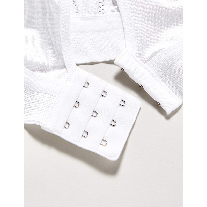 Triumph Women's Triaction Workout N Everyday Bra, White, Size 38B