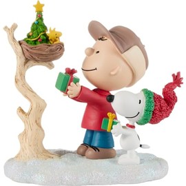 Precious Moments Peanuts Christmas Figurine | Charlie Brown and Snoopy Giving Woodstock A Gift Figurine | Peanuts Collectible | Holiday Décor & Gift | Hand-Painted