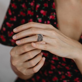 Aprilery Two-Tone Statement Rings for Women Intertwined Criss Cross Design Wide Ring Cocktail Jewelry Ring Fashion Gift (Silver 2, 8)