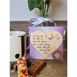 Thinking of You Heart Plaque – Wooden Hanging Gift Sign with Twine – Letterbox-Friendly Keepsake – 10x10cm Italian Plywood – Thoughtful Present for Loved Ones Far Away or Going Through a Hard Time