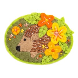 Hawthorn Handmade Hedgehog Felt Craft Brooch Kit. Craft Kits for Adults, Includes Wool Felt Sheets, DMC Cotton Thread, Embroidery Needle, Instructions & More. Ideal Crafts for Adults - 7cm Diameter