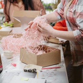 100g Shredded Tissue Paper, GLADFRESIT Shredded Paper for Gift Box Filling - Gift Decorations for Valentine's Day Christmas Birthday (Light Pink)