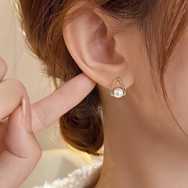 Cybche Vintage Pearl Stud Earrings Gold Hollow Triangle Earrings Pearl Drop Hoop Earrings Tiny Geometric Pearl Earrings Triangle Pearl Floating Earrings Jewelry for Women
