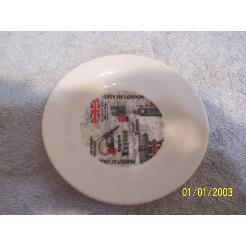London, England 10 Oz. Mug, Tea Bag Holder & Spoon