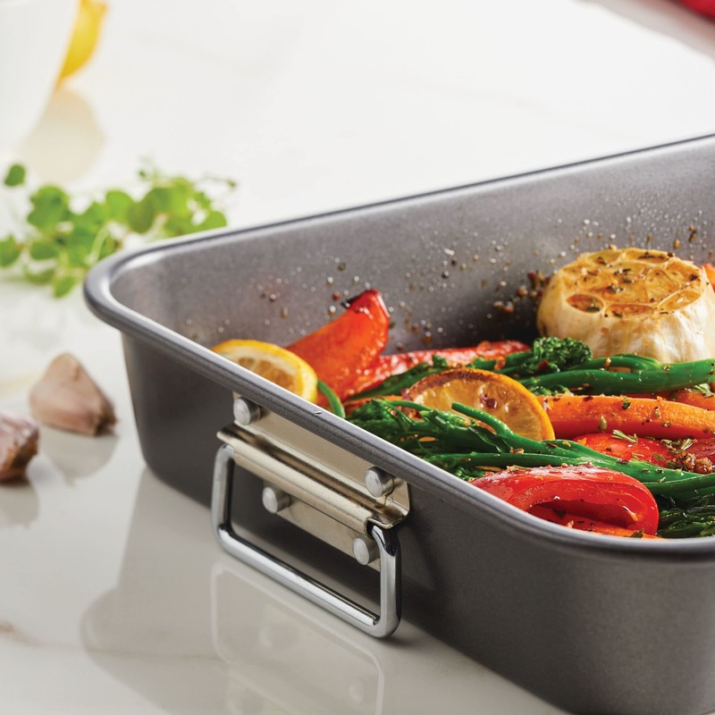 Farberware Bakeware Nonstick Steel Roaster with Flat Rack, 11-Inch x