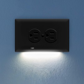 SnapPower GuideLight 2 PLUS - LED Bright/Dim/Off Light Sensor Night Light - Electrical Outlet Wall Cover Plate For Horizontal Duplex Outlets - Black (1 Pack)