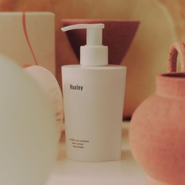 Huxley Body Lotion 300ml Choose 1 out of 4 types 242758 / 헉슬리 바디 로션 300ml 4종 중 택1 242758