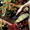 Fiskars Hand Trowel - Fiber Composite Gardening Hand Tool with