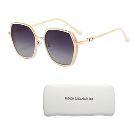 YAVO-EU Polarised Sunglasses Womens Fashion Vintage Ladies Sun Glasses Big Frame Oversized Shades UV400 Protection for Driving Fishing Running Cycling (Off-white frames/gradient gray lenses)