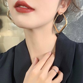 W WEILIRIAN Large Square Hoop Earrings for Women Gold Big Hoop Earrings Geometric Hollow Square Earrings Exaggerated Square Earrings Jewelry for Girls Gifts (Gold)