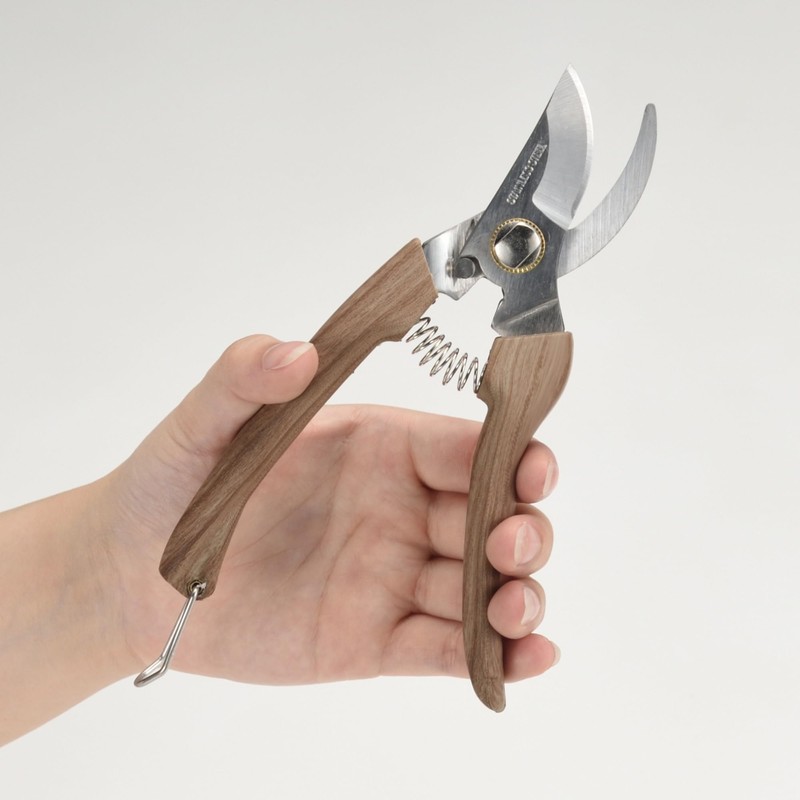 Takagi Woody Taste Stainless Steel Women's Pruning Shears 6.5 in