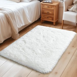 Small Rugs for Bedroom, 2x3 Fluffy Bedroom Rug, Non-Slip Shag Soft Area Rug for Bedroom Living Room, Fuzzy Carpet for Kids Girls Boys, Modern Home Decor Aesthetic, Cream White