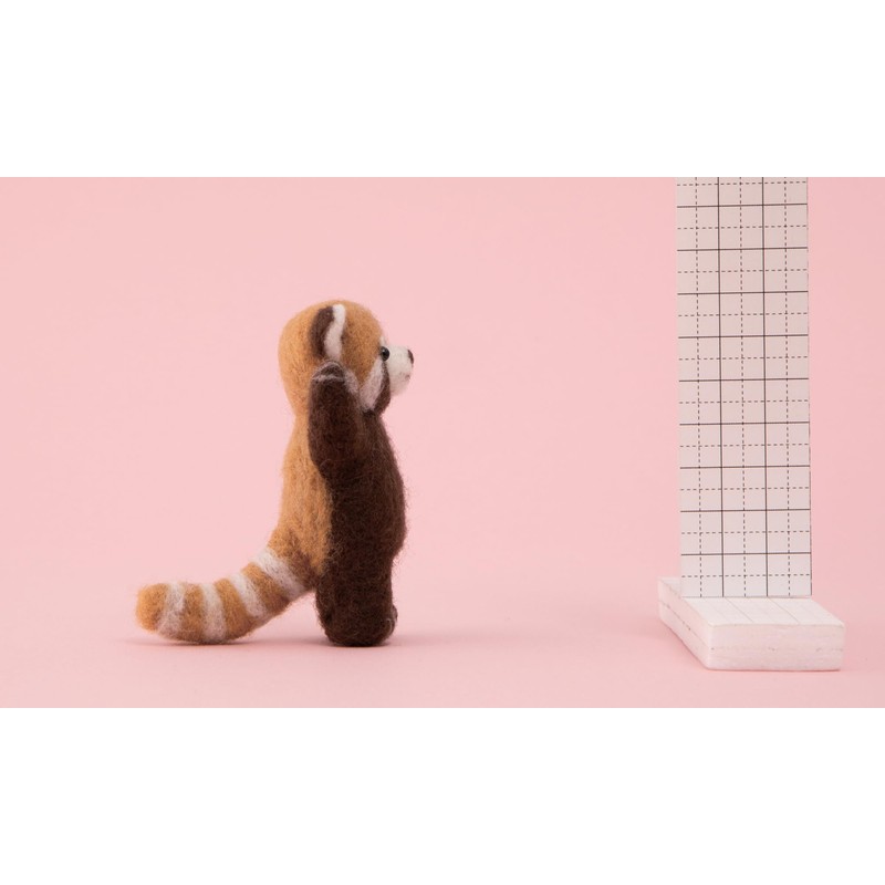 Hamanaka Felt Wool Kit, Needle Felt, Made with Animals, Red