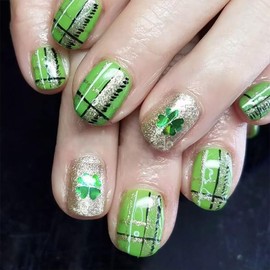 24Pcs St.Patrick's Day Press on Nails Short Square Fake Nails with Four Leaf Clover Design Glitter Press on Nails Glossy Acrylic Nails Stick on Nails for Women St.Patrick's Day Party Parade Nail Art