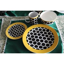 White Bee Honeycomb Black Yellow White Dinner Set of 4