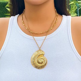 Roe Dolph Beachy Seashell Conch Necklace Lightweight Summer Vacation Jewelry for Women Shell Pendant Beach Necklace