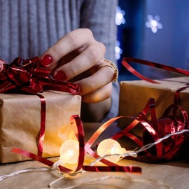 com-four® 12 x Curling Ribbon in Shiny Colours - 10 m per Roll - Set of Gift Ribbons for Crafts and Packaging - Poly Ribbon for Decorative Gift Wrapping