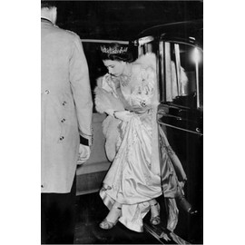 ART.COM Stretched Canvas Print Princess Elizabeth (Queen Elizabeth II) arrives at royal event in ivory satin and furs by Associated Newspapers, 16" x 24"