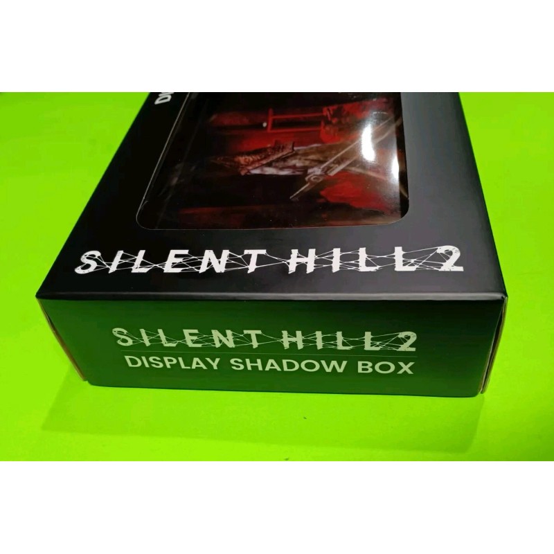 geeknet Silent Hill 2 Display Shadow Box Pyramid Head Rare