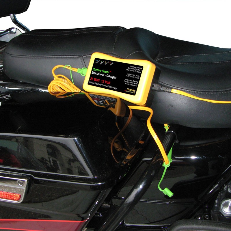 Save A Battery 3015 12 Volt/25 Watt Battery Saver/Maintainer and