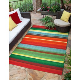 Unique Loom Outdoor Modern Collection Area Rug - Jaco (3' 3" x 5' 3" Rectangle, Multi/ Light Blue)