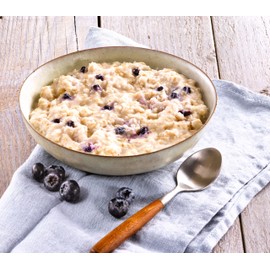 RUF Porridge Blueberry Yoghurt, Popular Oatmeal with Blueberry Pieces, Ideal for On the Go & in the Office, Quick Preparation, Storage Pack, 1 x 400 g