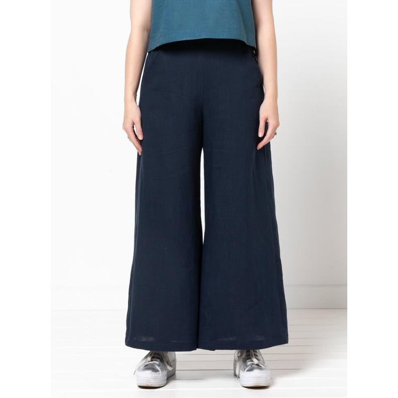 Style Arc Sewing Pattern - Loddon Woven Pant (Sizes 18-30)