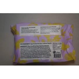 REFRESHMENTS CLEANSING FACE WIPES 30 Count 7x8in SEALED Brand NEW