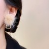Inilbran Boho Pom Pom Weiße Flauschige Ohrringe Kunstpelz Flauschige Kugel