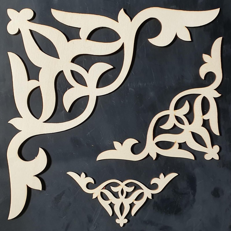 Wooden Ornament - Crafts and Decoration (18 x 18 cm,