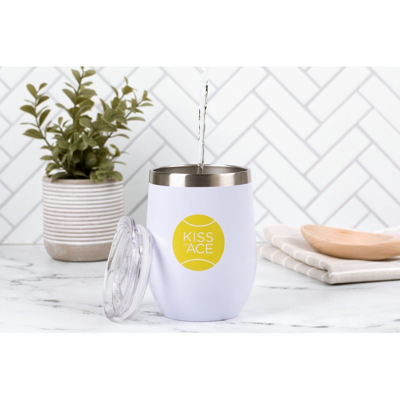 Vaso de vino de acero inoxidable aislado para amantes del